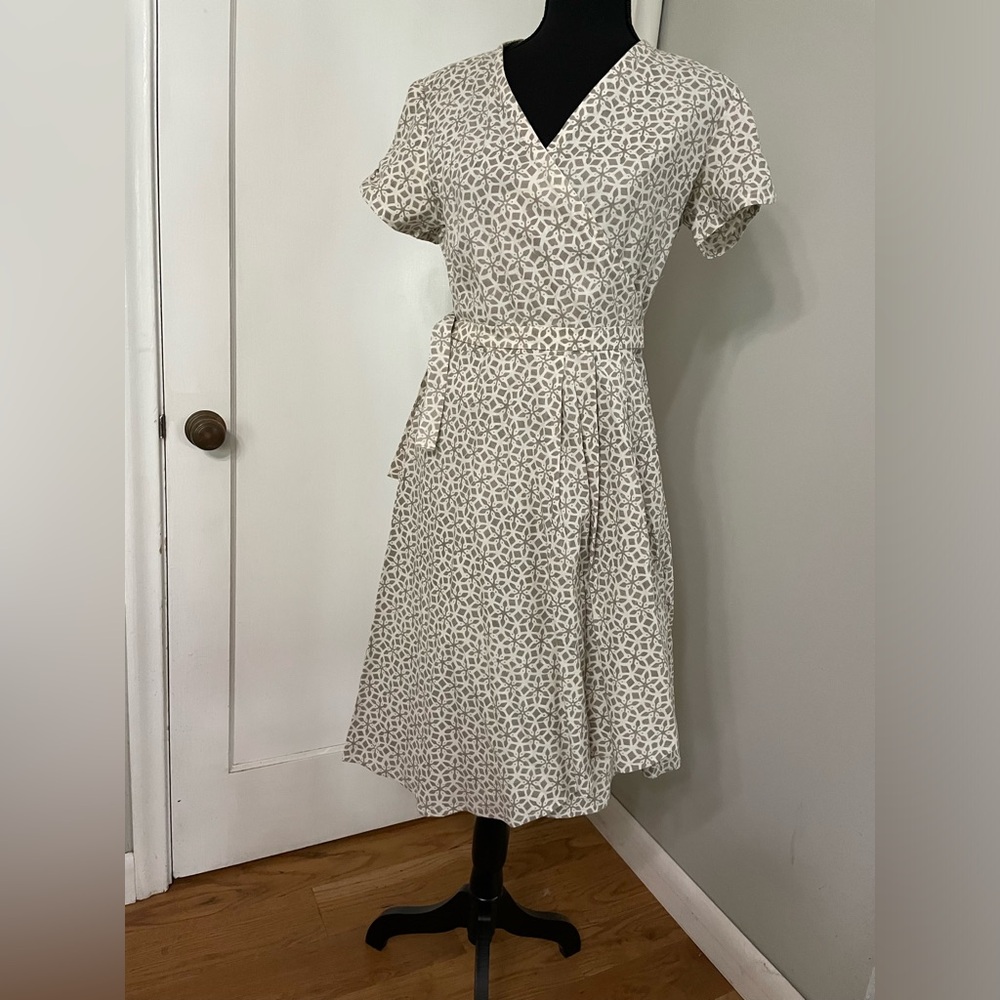 Passion Lilie dress. Size L. NWT